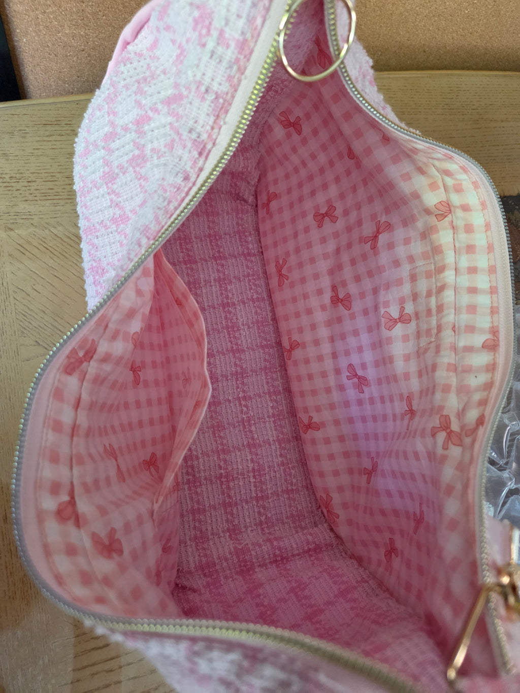 Handmade pink textured shoulder bag.