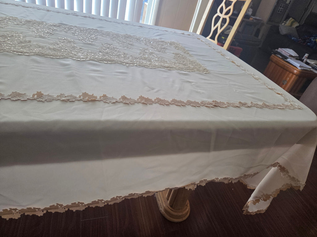 Handmade embroidered lace rectangular table cover